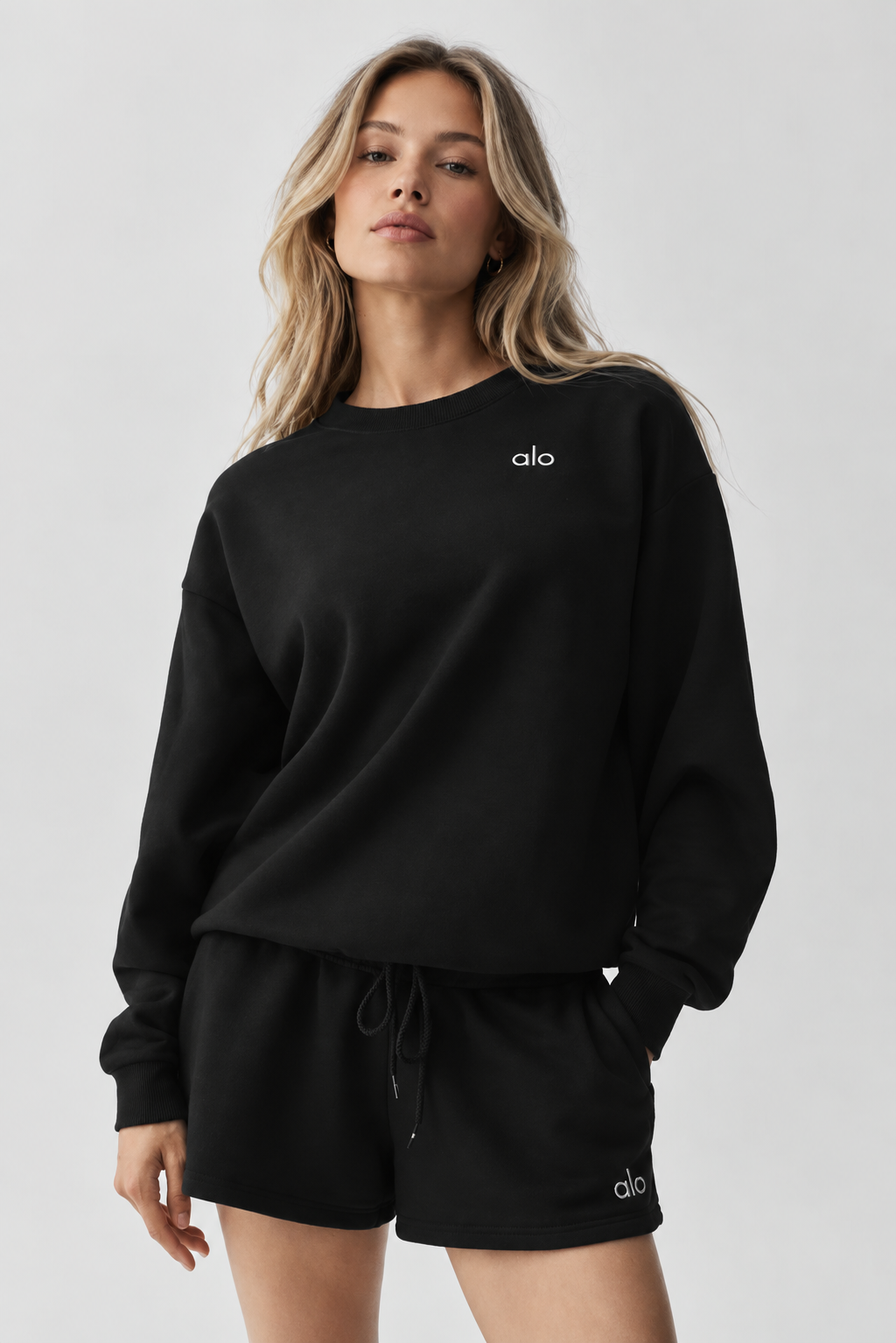 Alo Yoga Accolade Crew Neck Pullover Black